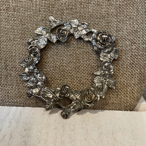 Vintage Pewter Ring of Roses Candle Jar Topper - Picture 1 of 2